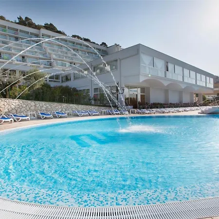 Narcis - Maslinica & 4*