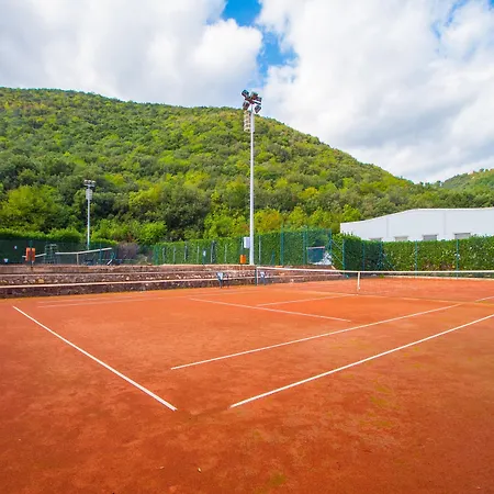 Maslinica Narcis Hotel 4*