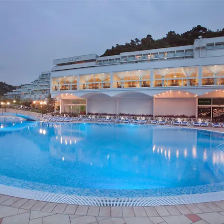 Maslinica Narcis Hotell 4*
