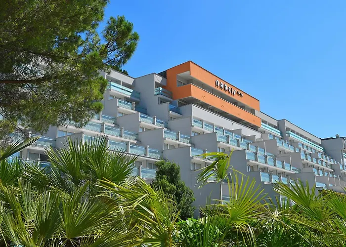 Hotel Maslinica Narcis 4*