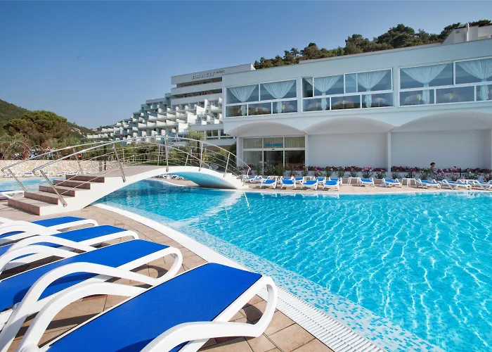 Hotel Maslinica Narcis 4*