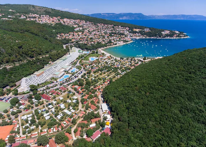 Maslinica Narcis Hotel 4*